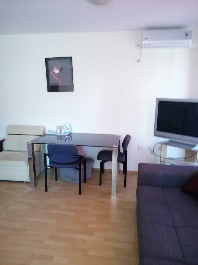 Апартамент Виктори Second Apartment Поморие Екстериор снимка